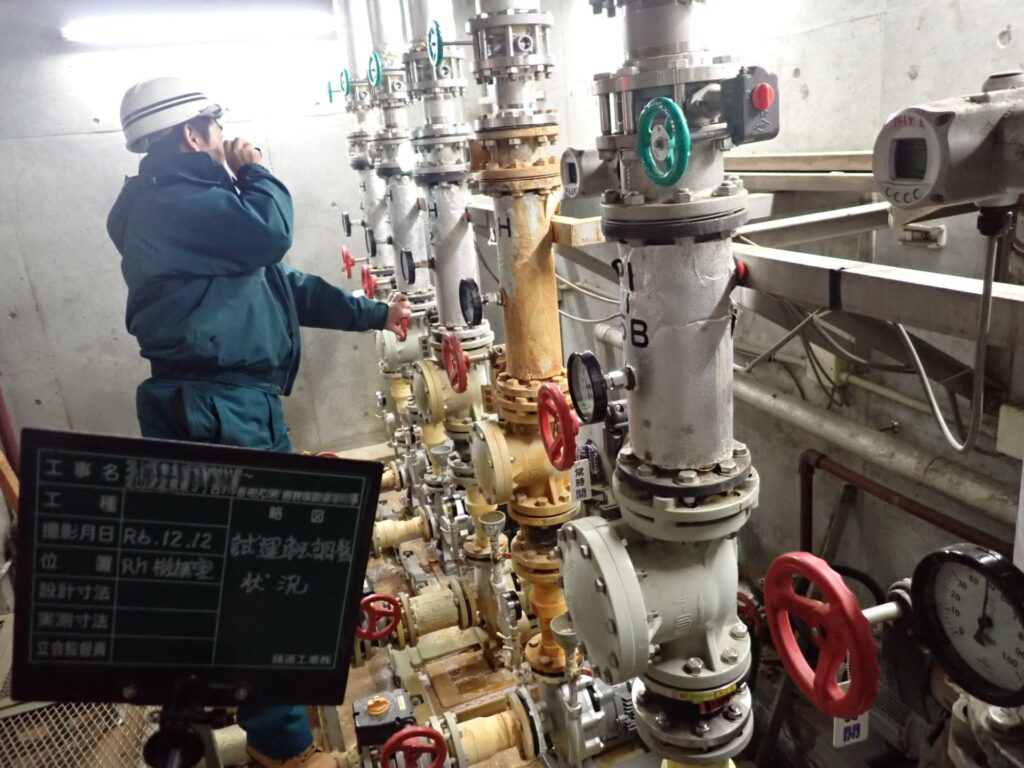 試運転調整作業