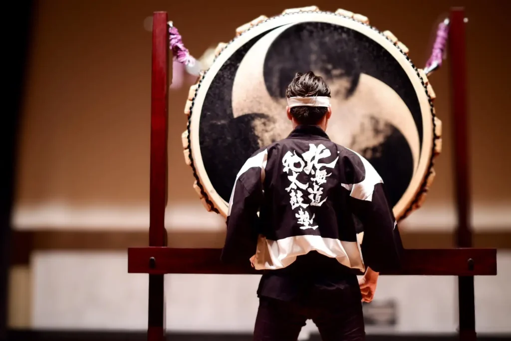 さっぽろ雪まつりで賑わう2月の札幌に、和太鼓ライブやバレンタイン演出、オニオンスープなどを楽しめる宿泊者限定イベントを開催【グランドメルキュール札幌大通公園】